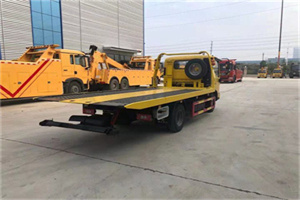 那坡非事故拖车