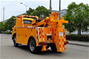 那坡高速路拖车费