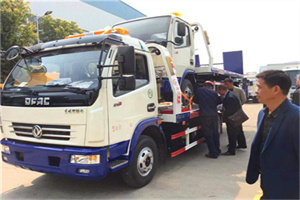 那坡汽车道路救援拖车价格